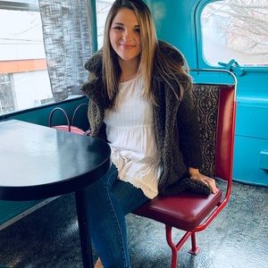 Meet your Posher, Maggie